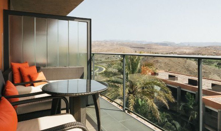 Double deluxe con acceso diario al be aloe wellness Salobre Hotel Resort & Serenity Maspalomas Double deluxe con acceso diario al be aloe wellness Salobre Hotel Resort & Serenity Maspalomas