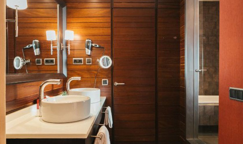 Double deluxe con acceso diario al be aloe wellness Salobre Hotel Resort & Serenity Maspalomas Double deluxe con acceso diario al be aloe wellness Salobre Hotel Resort & Serenity Maspalomas