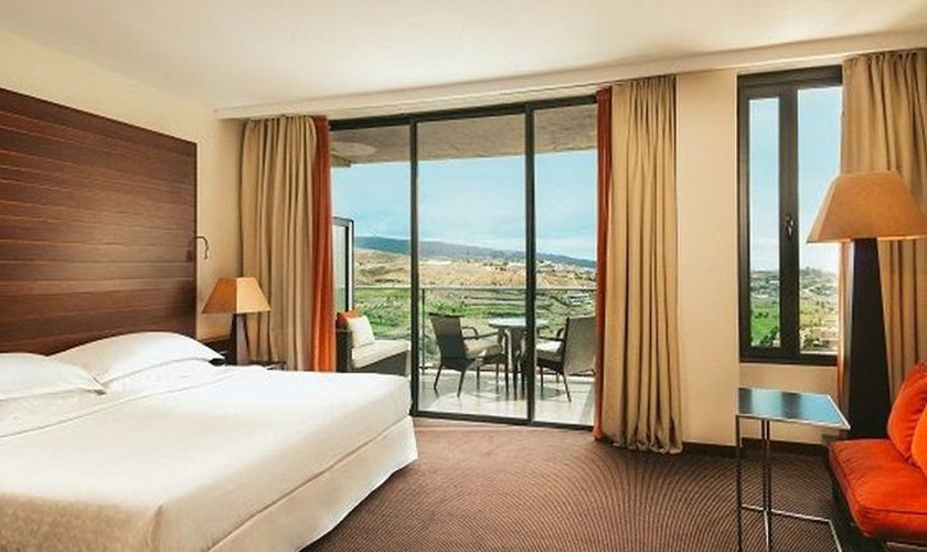 Triple deluxe golf view Salobre Hotel Resort & Serenity Maspalomas