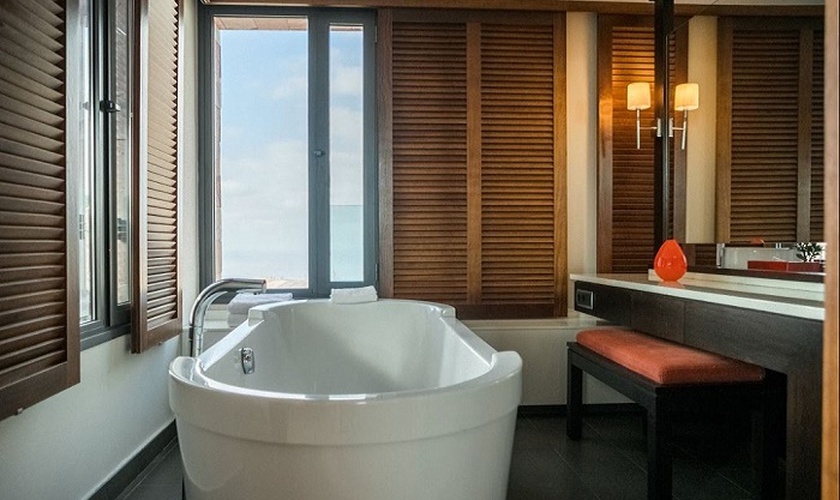 Suite deluxe panoramic view con rooftop y jacuzzi Salobre Hotel Resort & Serenity Maspalomas
